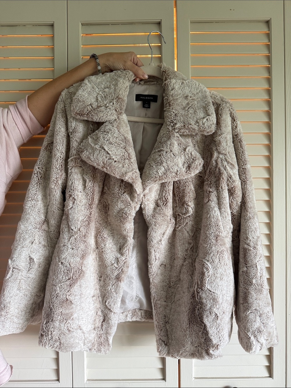 Halogen Plush Faux Fur Teddy Jacket in Light Taupe